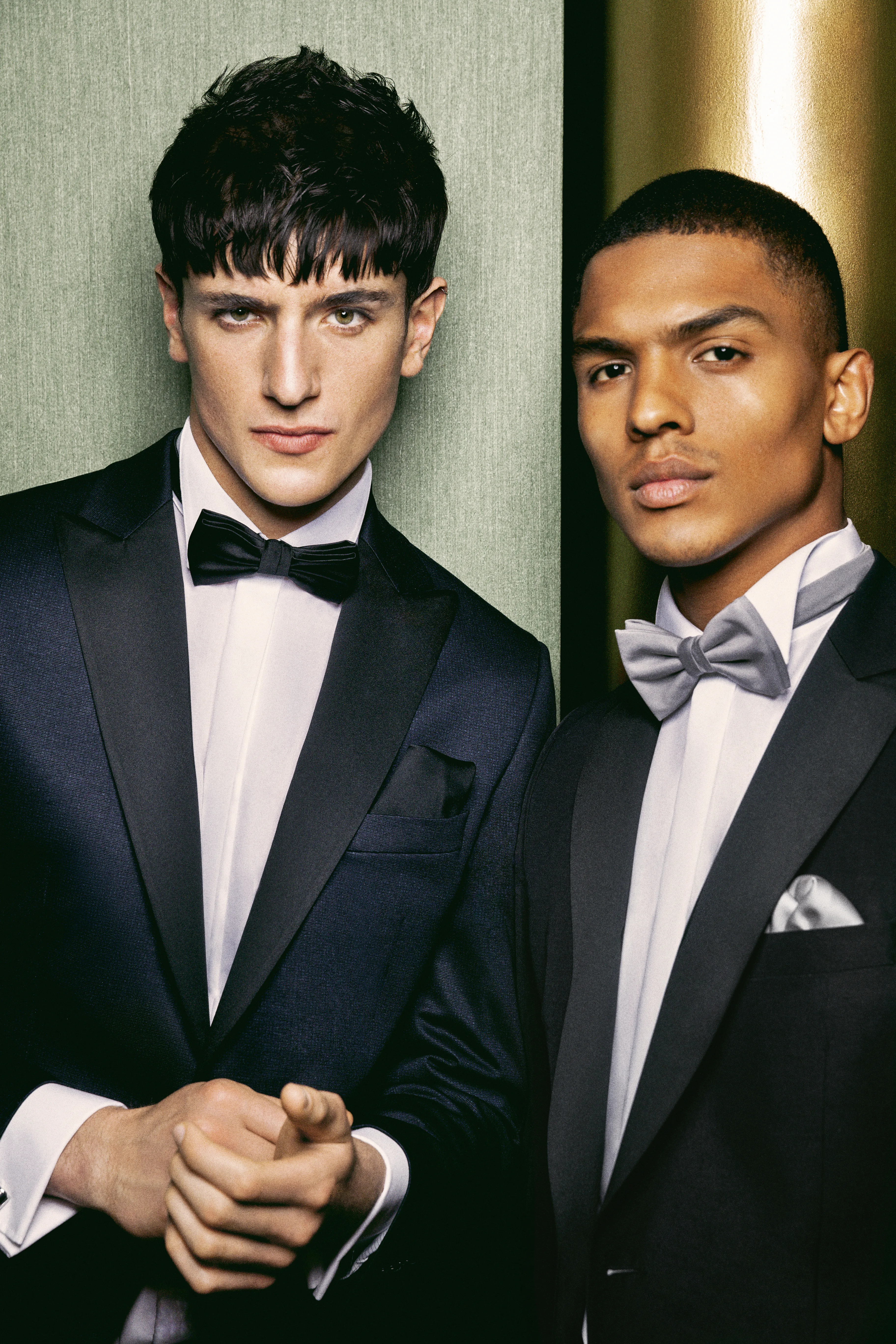 Twee mannen in black tie look.