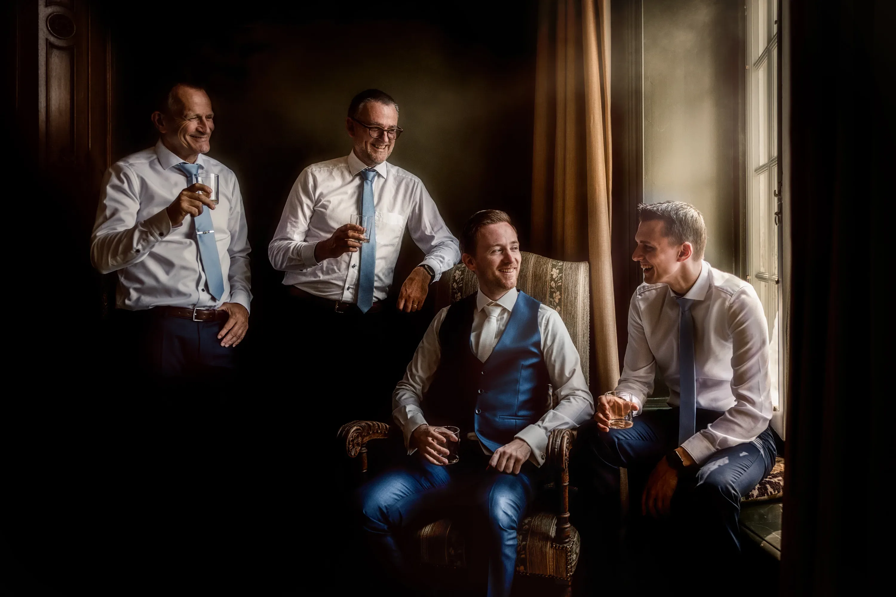 Bruidegom in trouwpak – Vind jouw perfecte trouwpak bij gespecialiseerde bruidegomswinkels