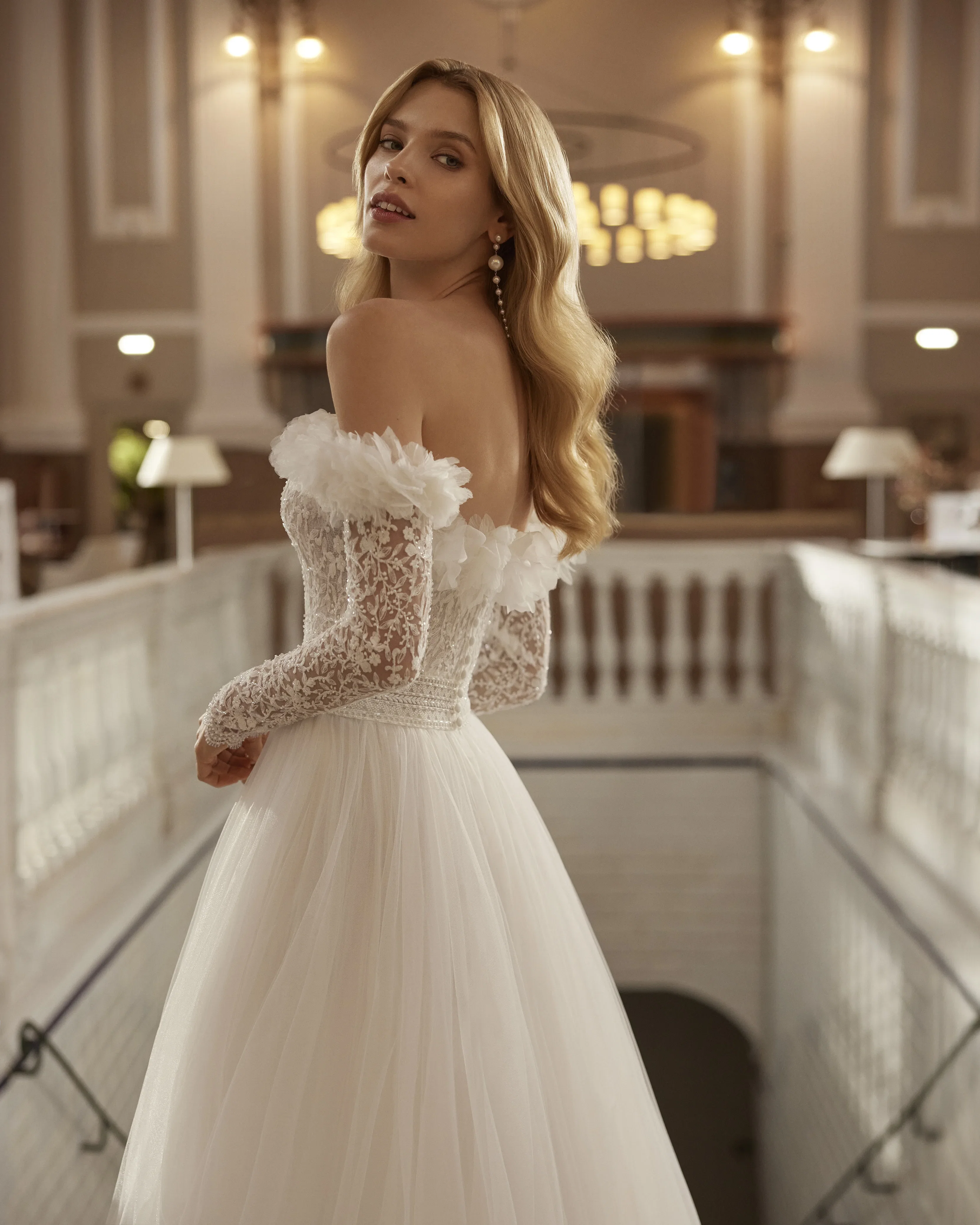 Bruidsjurk met knoopjessluiting