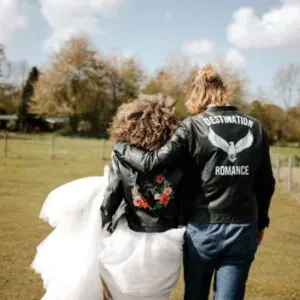 Bruidspaar op rock-wedding