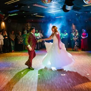 Bruidspaar op de dansvloer