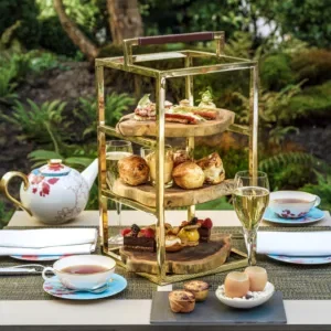 Luxe high tea van hotel The Grand Amsterdam