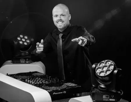 Win een dj-show van SKYFLY t.w.v. €995
