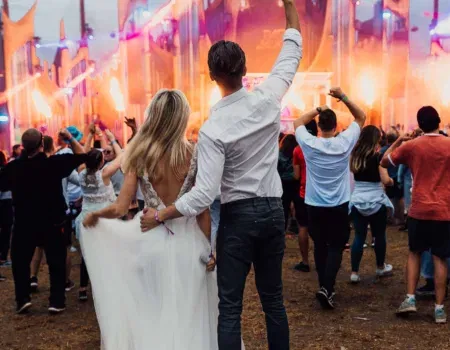 Festivalbruiloft: het perfecte thema voor jullie zomerse huwelijk