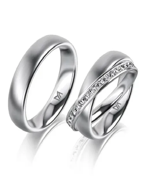 Trouwringen van Meister met diamanten.