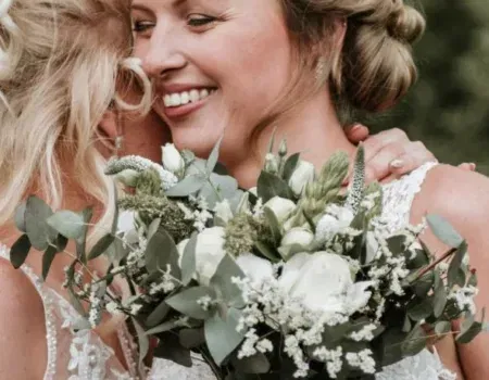 Welke bloemen zijn het meest geschikt voor een bruidsboeket, afhankelijk van het seizoen?