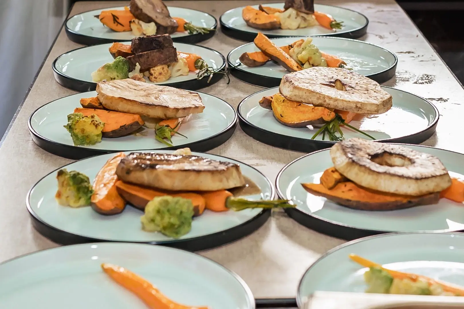 Bruiloftsdiner eten.