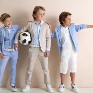 Bruidskinderen met outfits