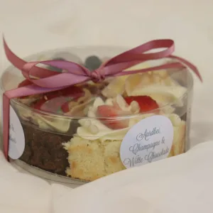 bruidstaart in doosje voor thuis-proeverij