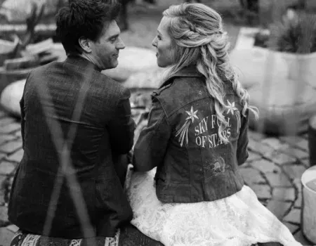 Win twee gepersonaliseerde jasjes van AIM your WEDDING!
