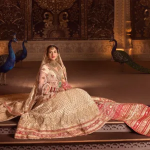 Radhika Merchant in haar Indiase trouwjurk