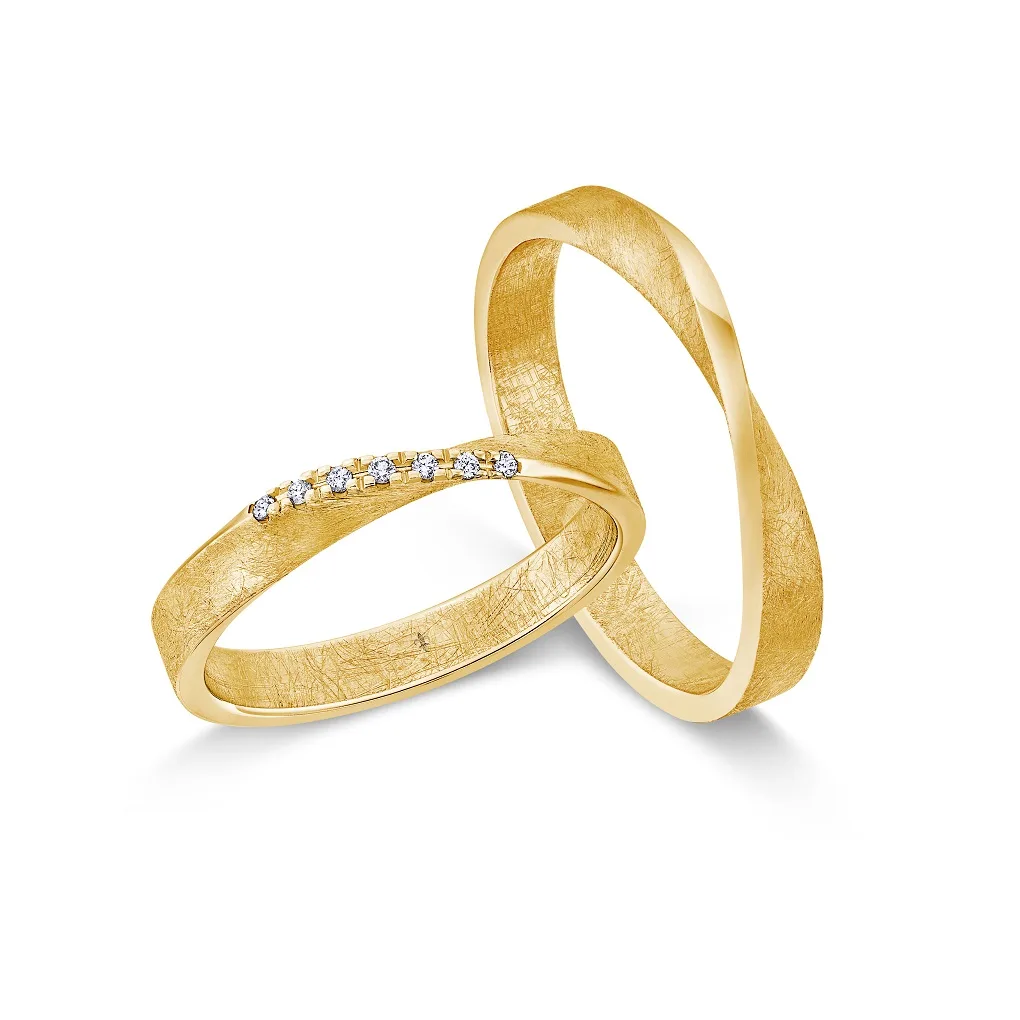 Geelgouden trouwringen van Giloy.