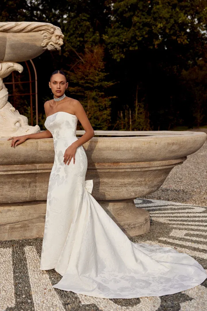 Prachtige jurk voor een zandloper figuur van Justin Alexander